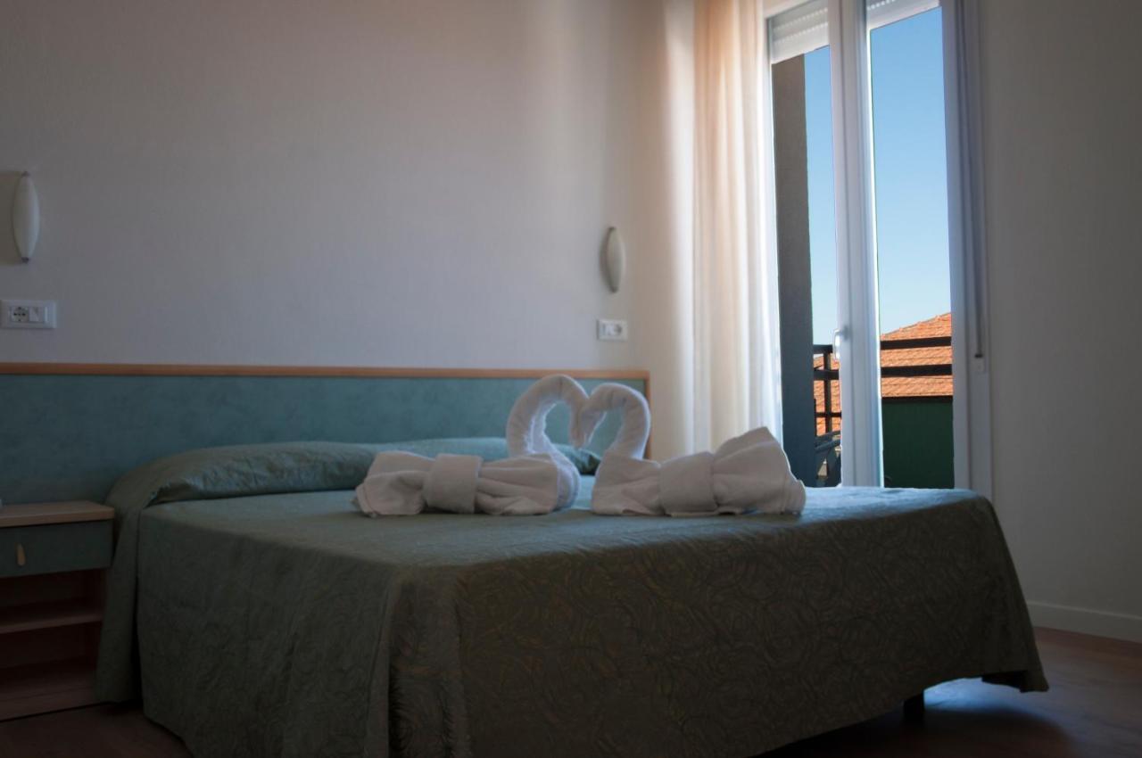 Hotel Ondina E Milazzo Τσέρβια Εξωτερικό φωτογραφία