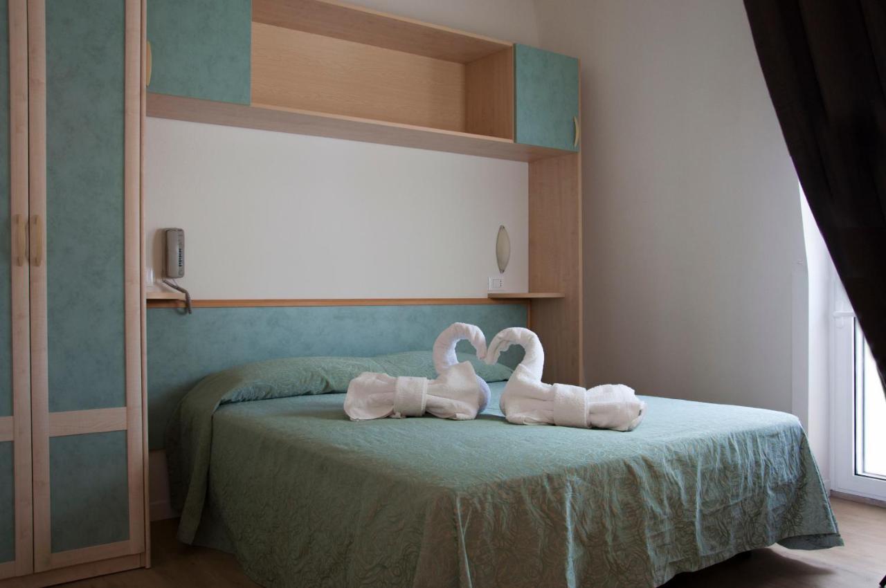 Hotel Ondina E Milazzo Τσέρβια Εξωτερικό φωτογραφία