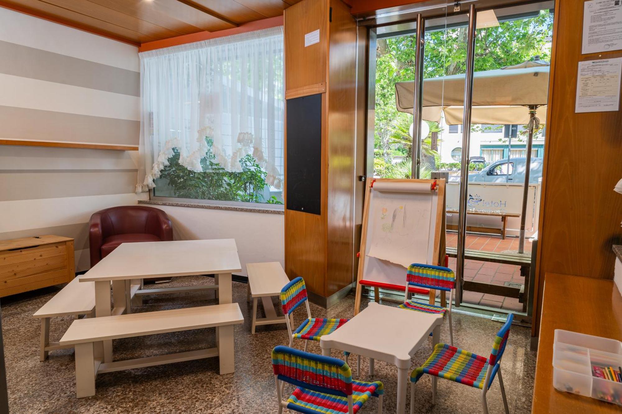 Hotel Ondina E Milazzo Τσέρβια Εξωτερικό φωτογραφία