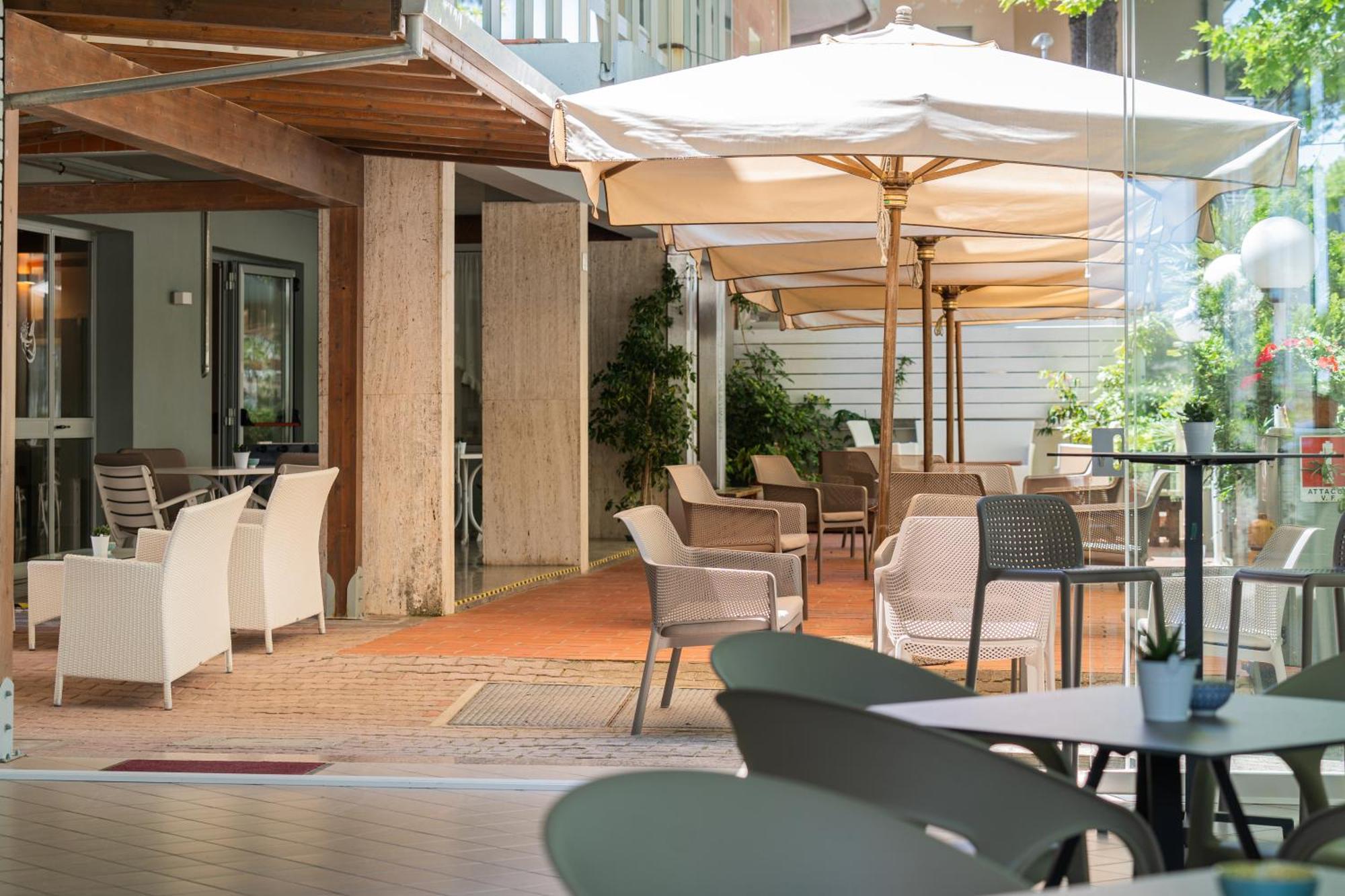 Hotel Ondina E Milazzo Τσέρβια Εξωτερικό φωτογραφία
