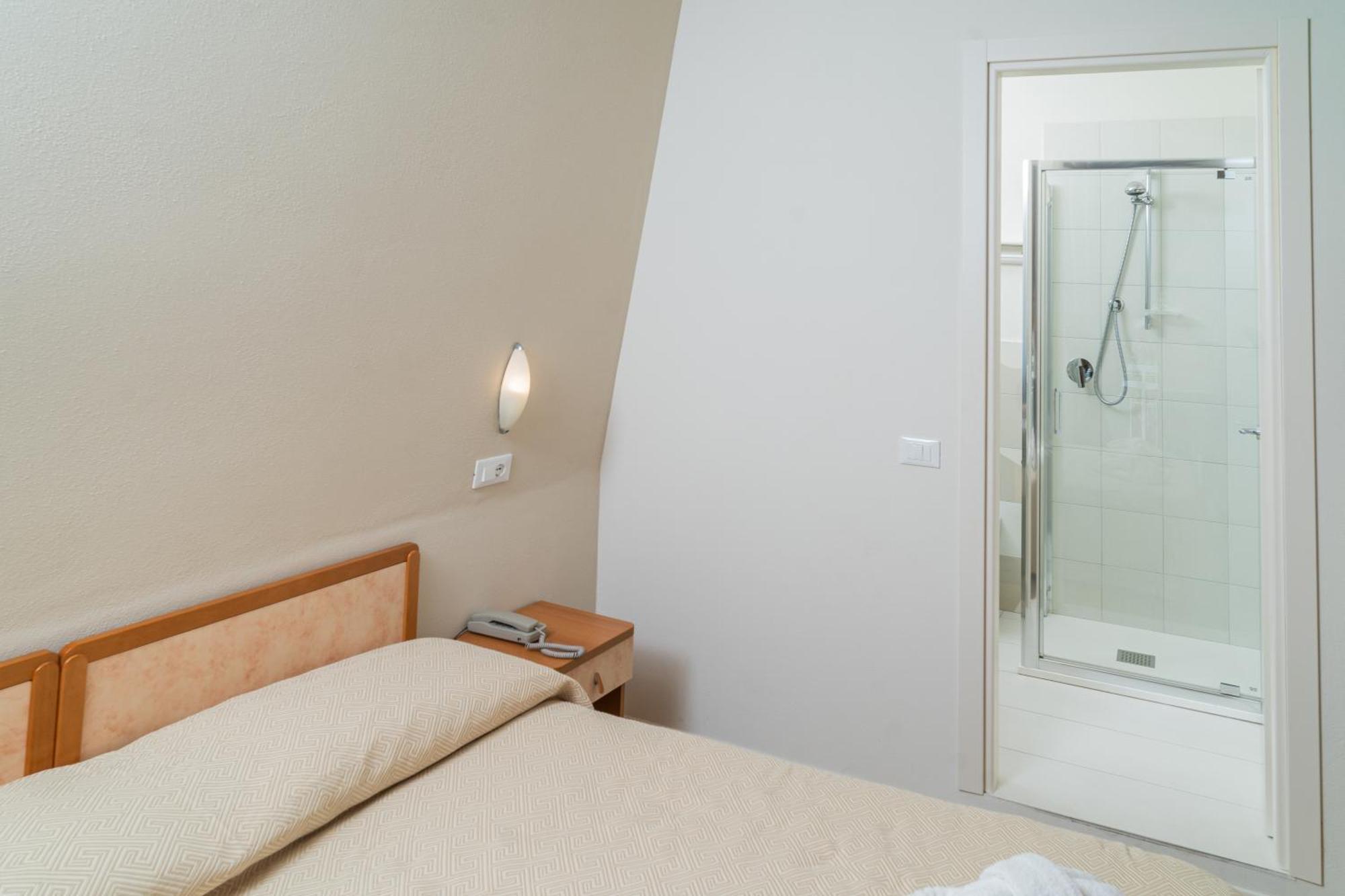 Hotel Ondina E Milazzo Τσέρβια Εξωτερικό φωτογραφία
