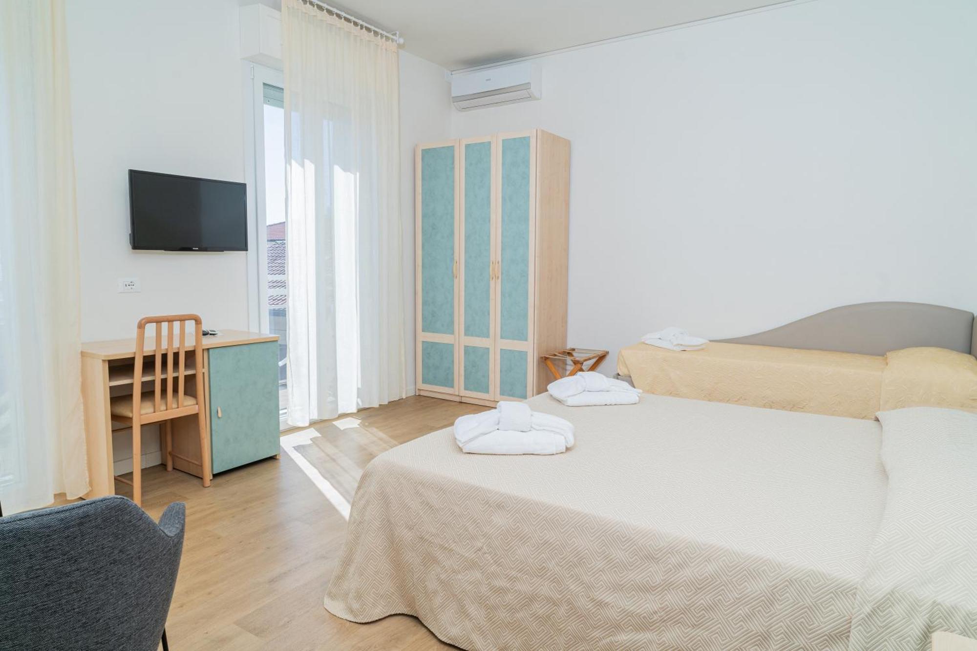 Hotel Ondina E Milazzo Τσέρβια Εξωτερικό φωτογραφία