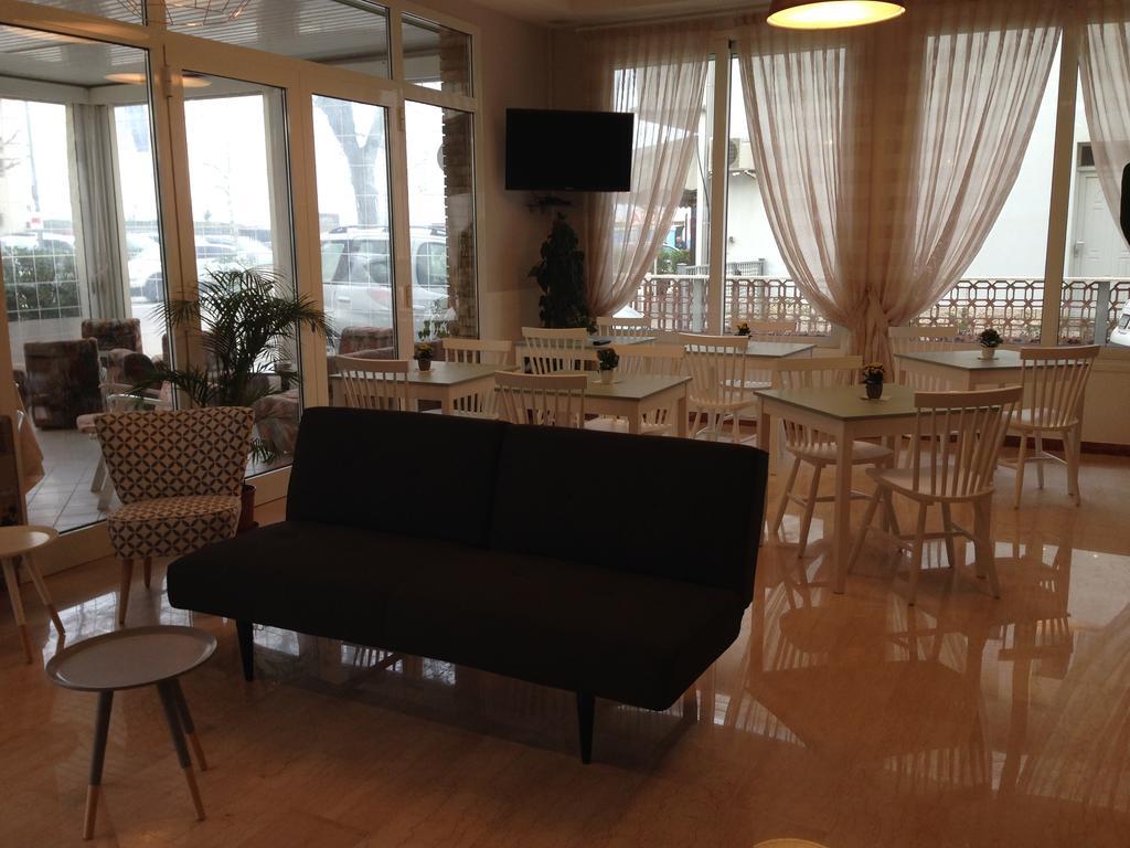 Hotel Ondina E Milazzo Τσέρβια Εξωτερικό φωτογραφία